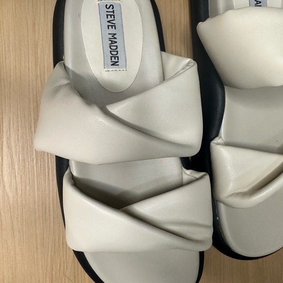 Steve Madden leather white slides - Picture 5 of 5